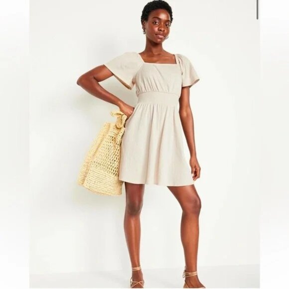 NWOT Old Navy Size XL Waist Defined Wishbone Smocked Dress - Picture 1 of 11